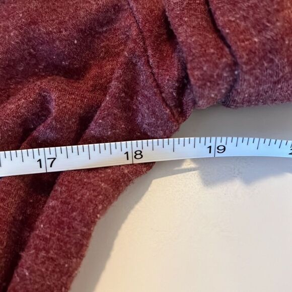 UNBRANDED purple long sleeve wrap front top w/ ruched sides. SZ S. - Picture 9 of 10